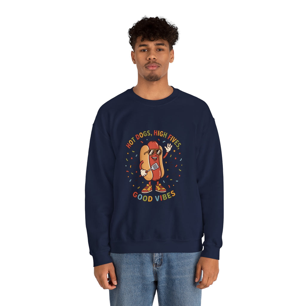 Hot Dog, High Five Rundhals-Sweatshirt | BBQ Vierter Juli, Retro Patriotische Hot-Dog-Witze
