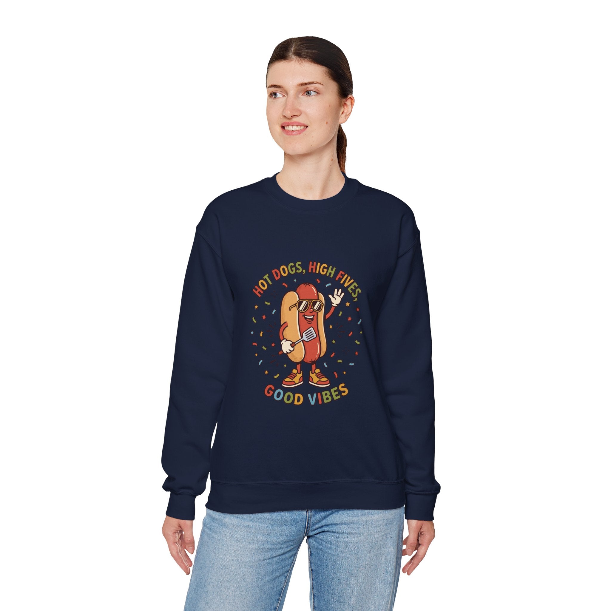 Hot Dog, High Five Rundhals-Sweatshirt | BBQ Vierter Juli, Retro Patriotische Hot-Dog-Witze