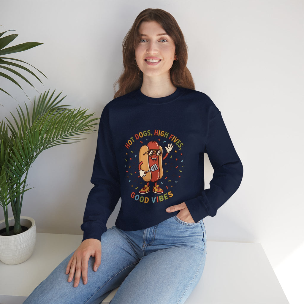 Hot Dog, High Five Rundhals-Sweatshirt | BBQ Vierter Juli, Retro Patriotische Hot-Dog-Witze