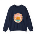 Golden Hour Club Sweatshirt | Sommer-Ästhetik, Küsten-Vibes, Retro-Pastell