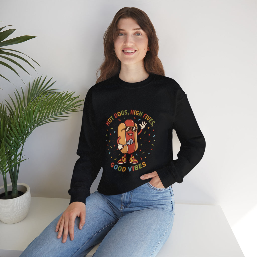 Hot Dog, High Five Rundhals-Sweatshirt | BBQ Vierter Juli, Retro Patriotische Hot-Dog-Witze