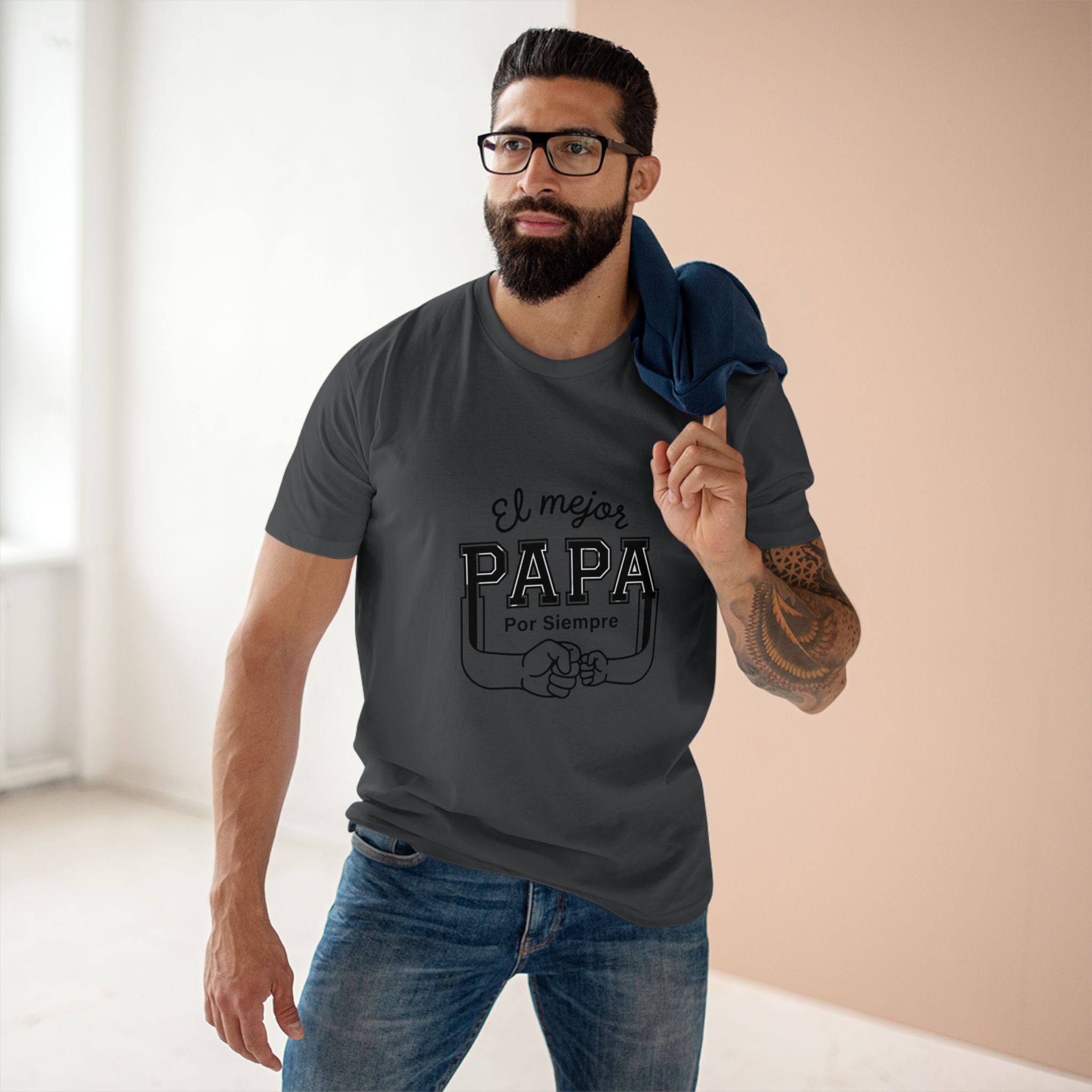 El Mejor Papá Por Siempre" Fist Bump Father's Day Tee