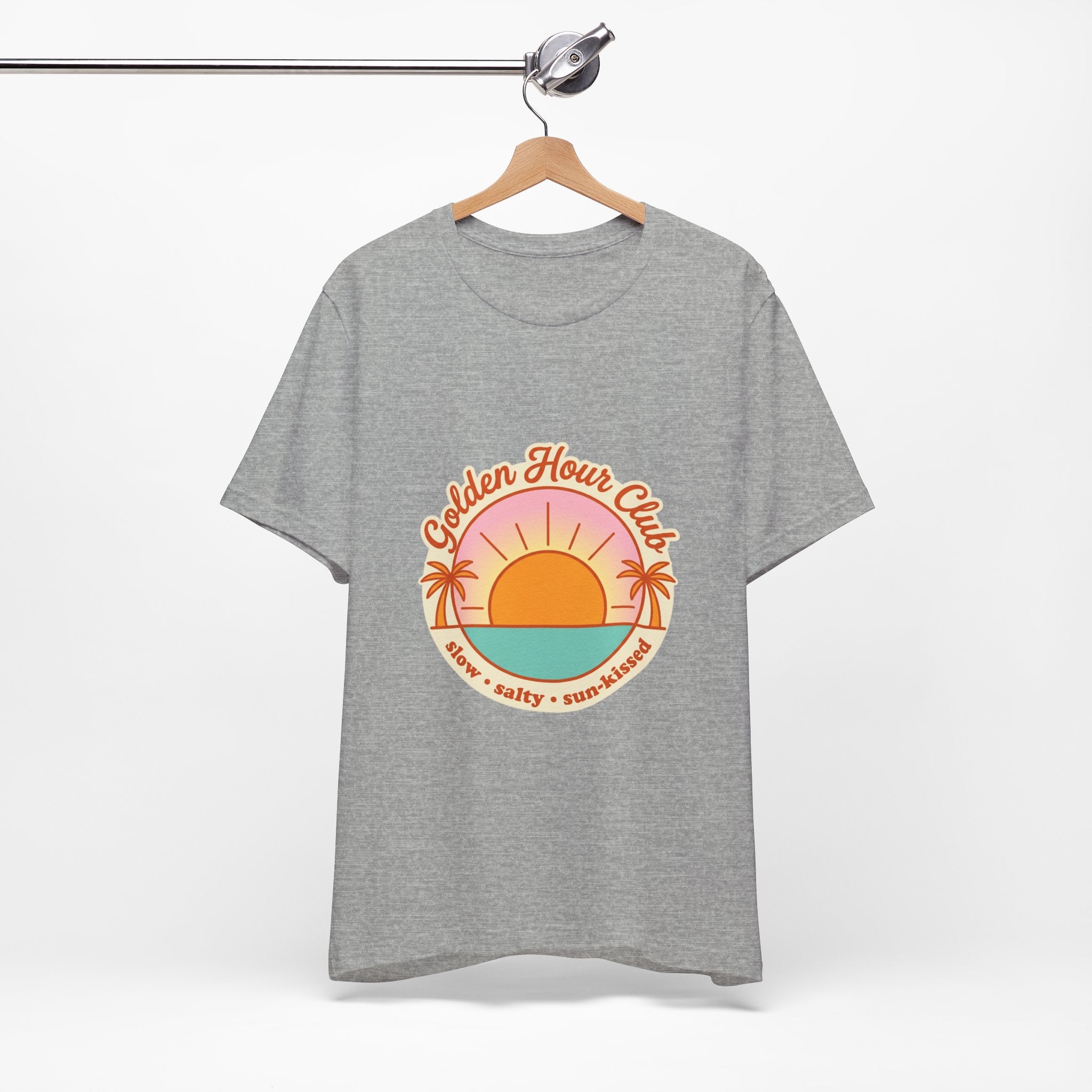 Golden Hour Club T-Shirt | Sommer-Ästhetik, Küsten-Vibes