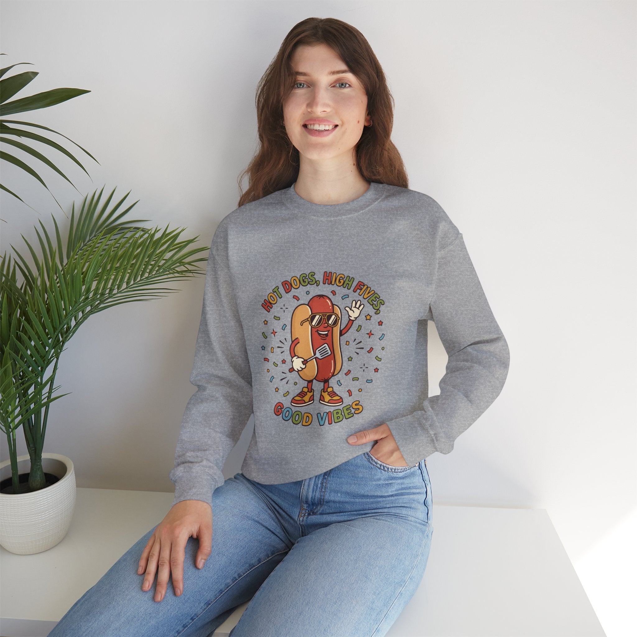 Hot Dog, High Five Rundhals-Sweatshirt | BBQ Vierter Juli, Retro Patriotische Hot-Dog-Witze